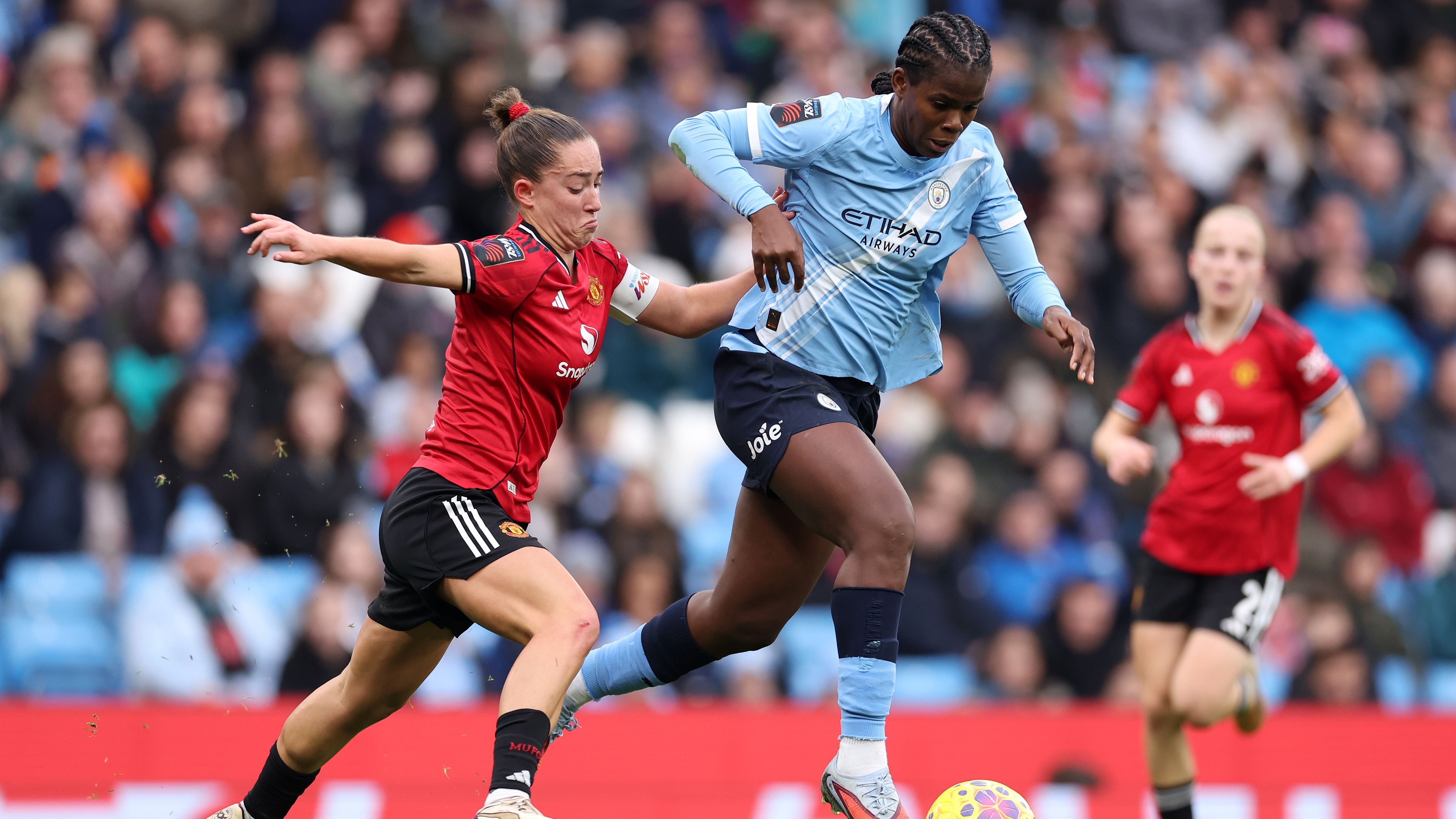Manchester United Manager Marc Skinner Insists Manchester City Were Not Significantly Ahead Despite Crushing Derby Defeat That Jeopardizes WSL Title Hopes
