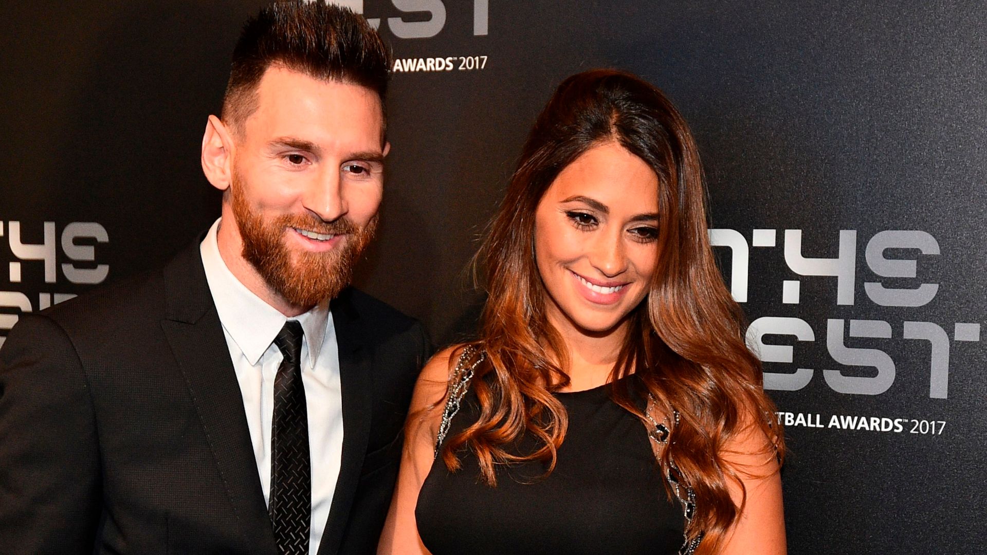 Lionel Messi and Antonela Roccuzzo in Ongoing Discussions About a Potential Barcelona Return
