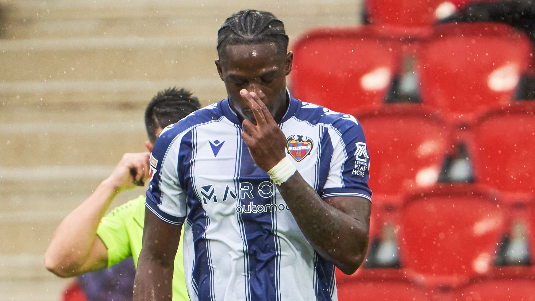 Star player targeted by Real Madrid and Barcelona expresses Chelsea transfer dream as CEO confirms rejection of €30 million bid