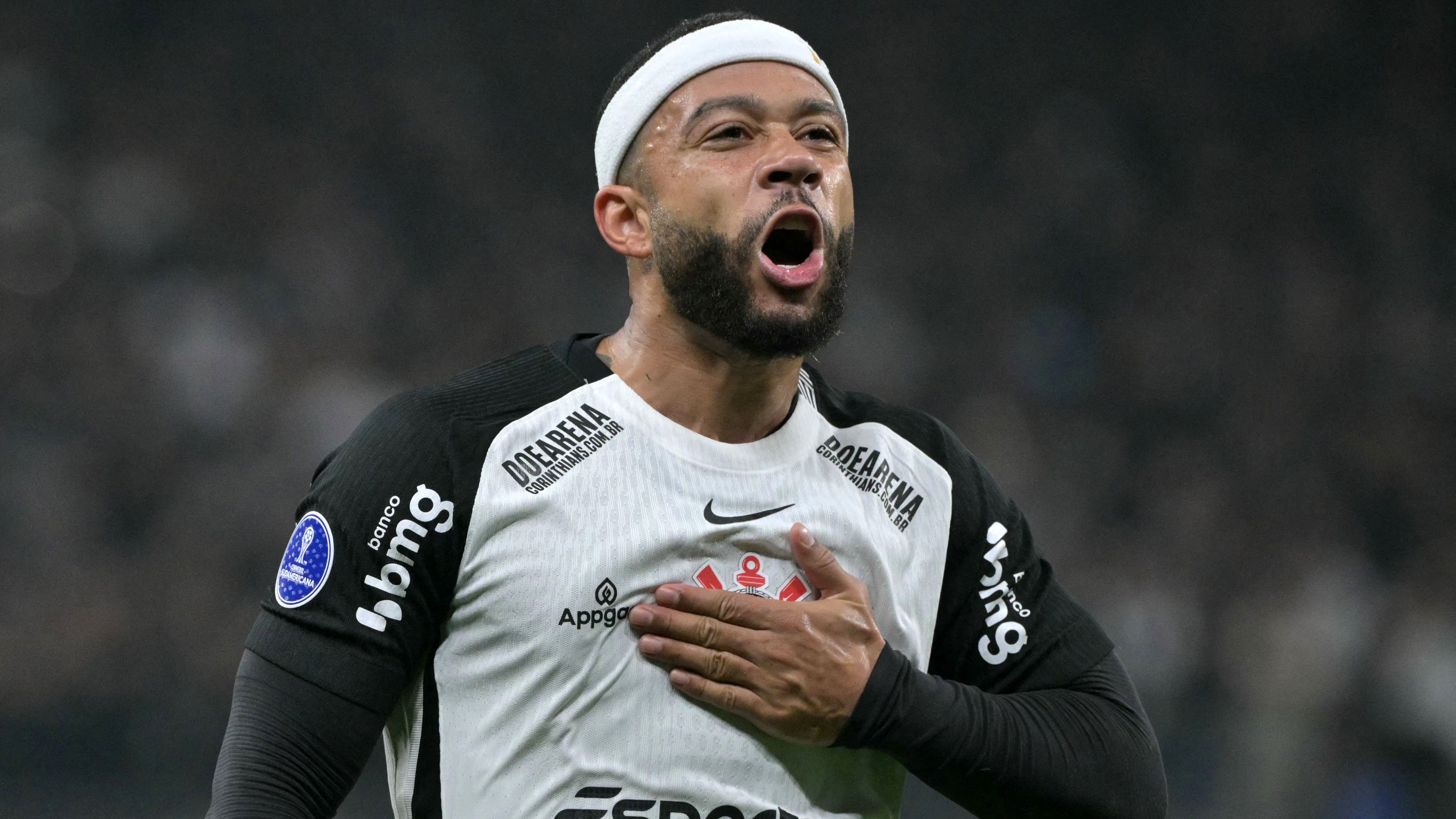 Memphis Depay Aids Corinthians Amid Financial Crisis by Relinquishing Hotel Suite Costing €2.5 Million