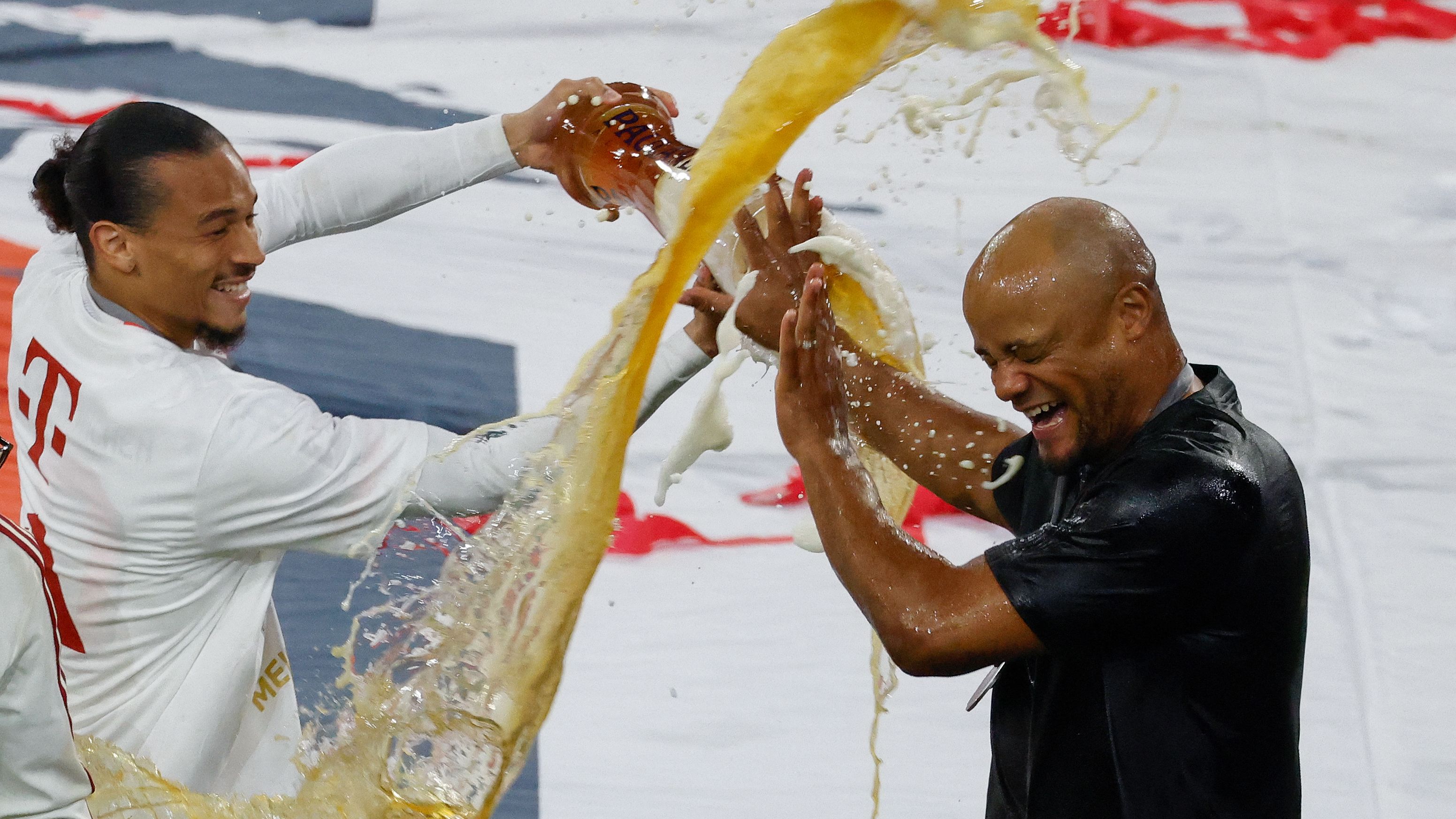 Vincent Kompany’s Leadership: Former Bayern Munich Star Commends Coach’s Direct Vision and Predicts a Remarkable Career