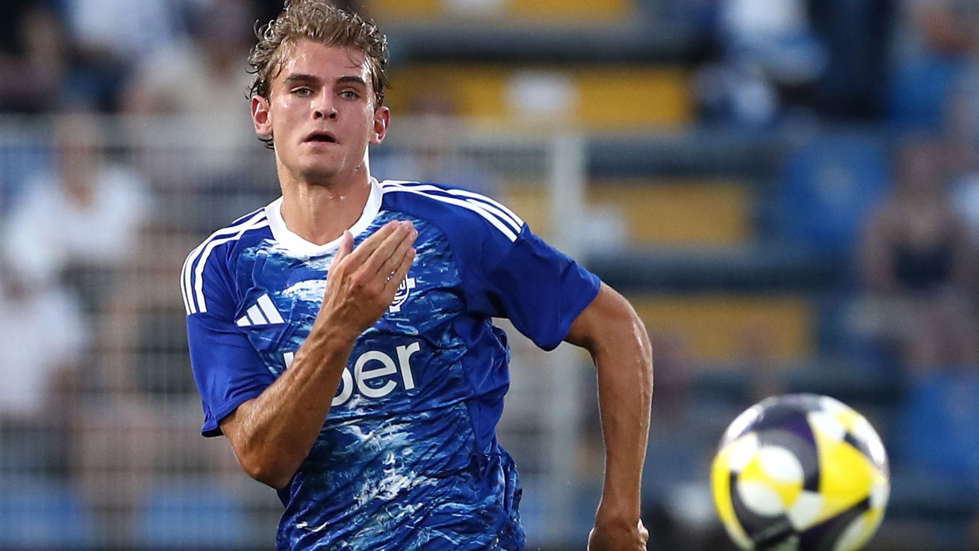 Cesc Fabregas Praises Nico Paz’s Exceptional Talent and Urges Como Not to Restrict Their Star Player’s Versatility