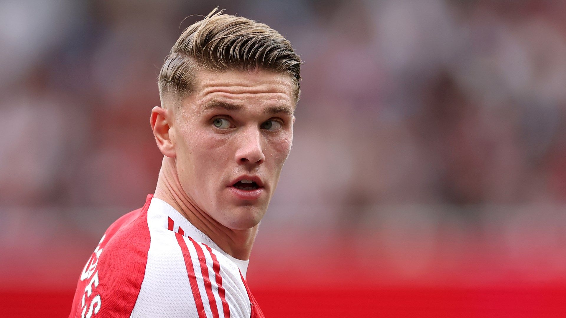 Viktor Gyökeres Urged to Enhance Fitness for Premier League Success at Arsenal