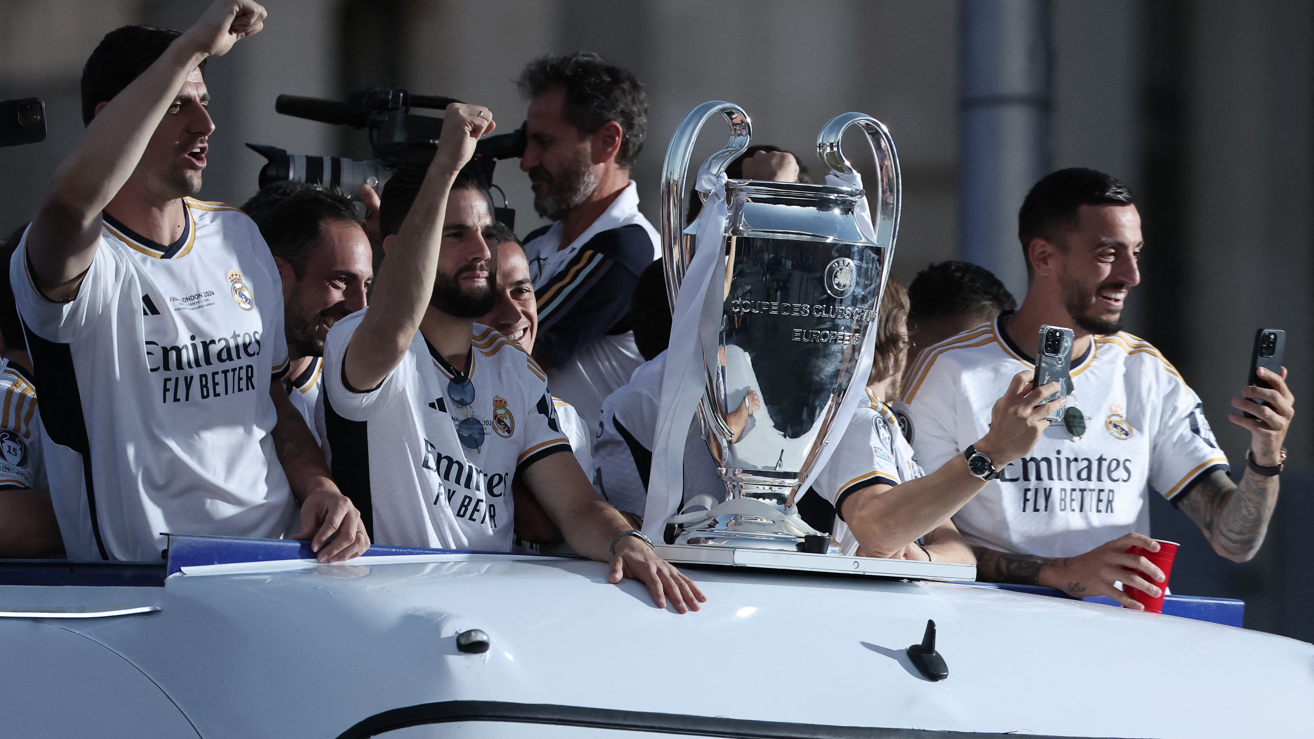 Paramount+ Secures UK Rights to UEFA Champions League (2027-2031), Featuring Kate Abdo, Micah Richards, Thierry Henry, and Gareth Bale for Broadcasts