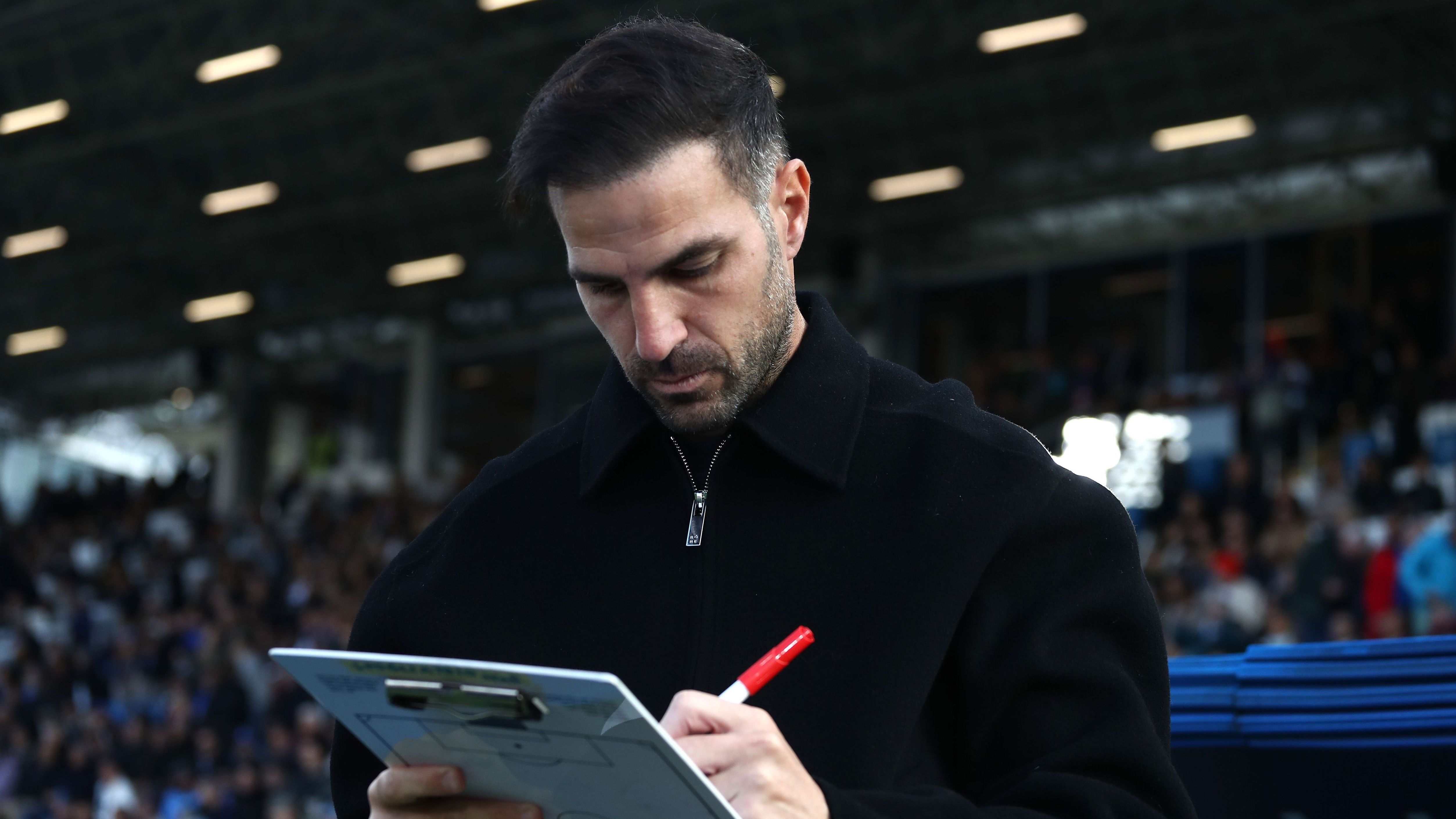 Cesc Fabregas Urges Como and Senegal Star to Skip Africa Cup of Nations, Labeling Participation as ‘Illogical