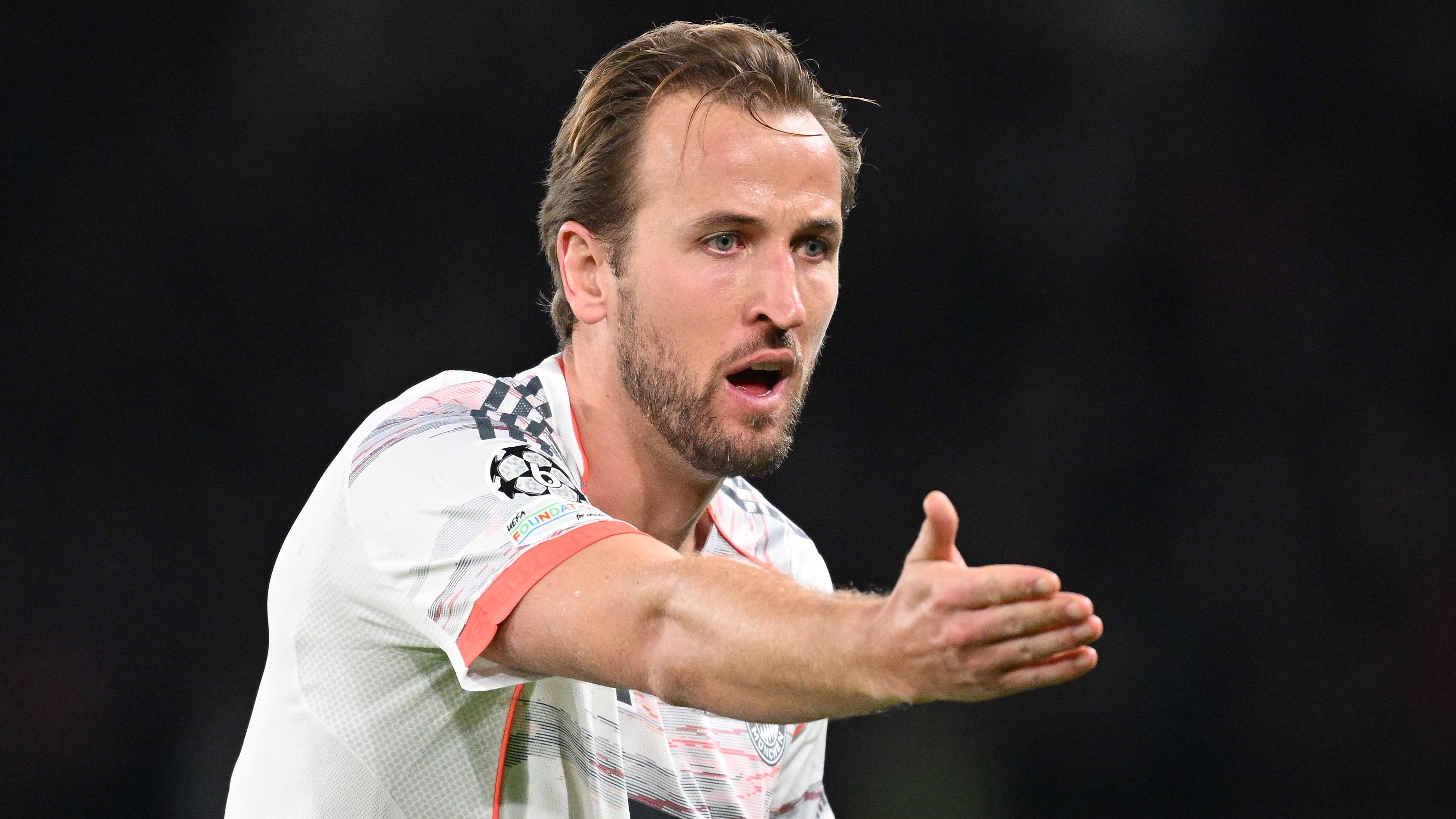 Harry Kane’s Transfer Dilemma: Bayern Munich Release Clause, Barcelona Interest, and Premier League Record at Stake
