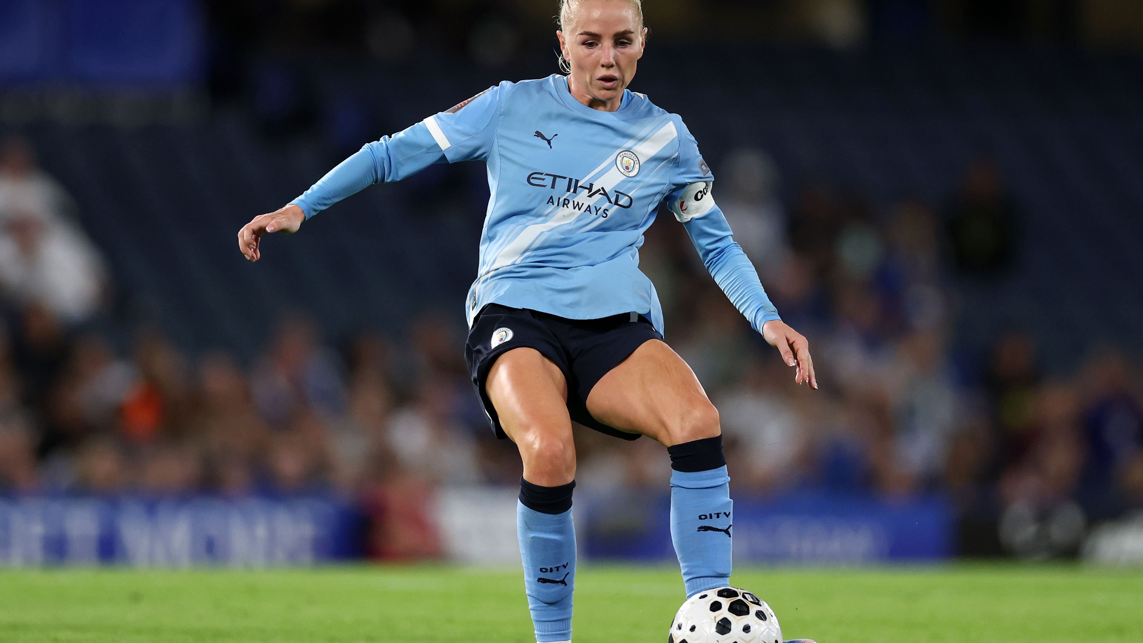 Alex Greenwood, England Lionesses Star, Signs Contract Extension with Manchester City to Pursue Unfinished Business
