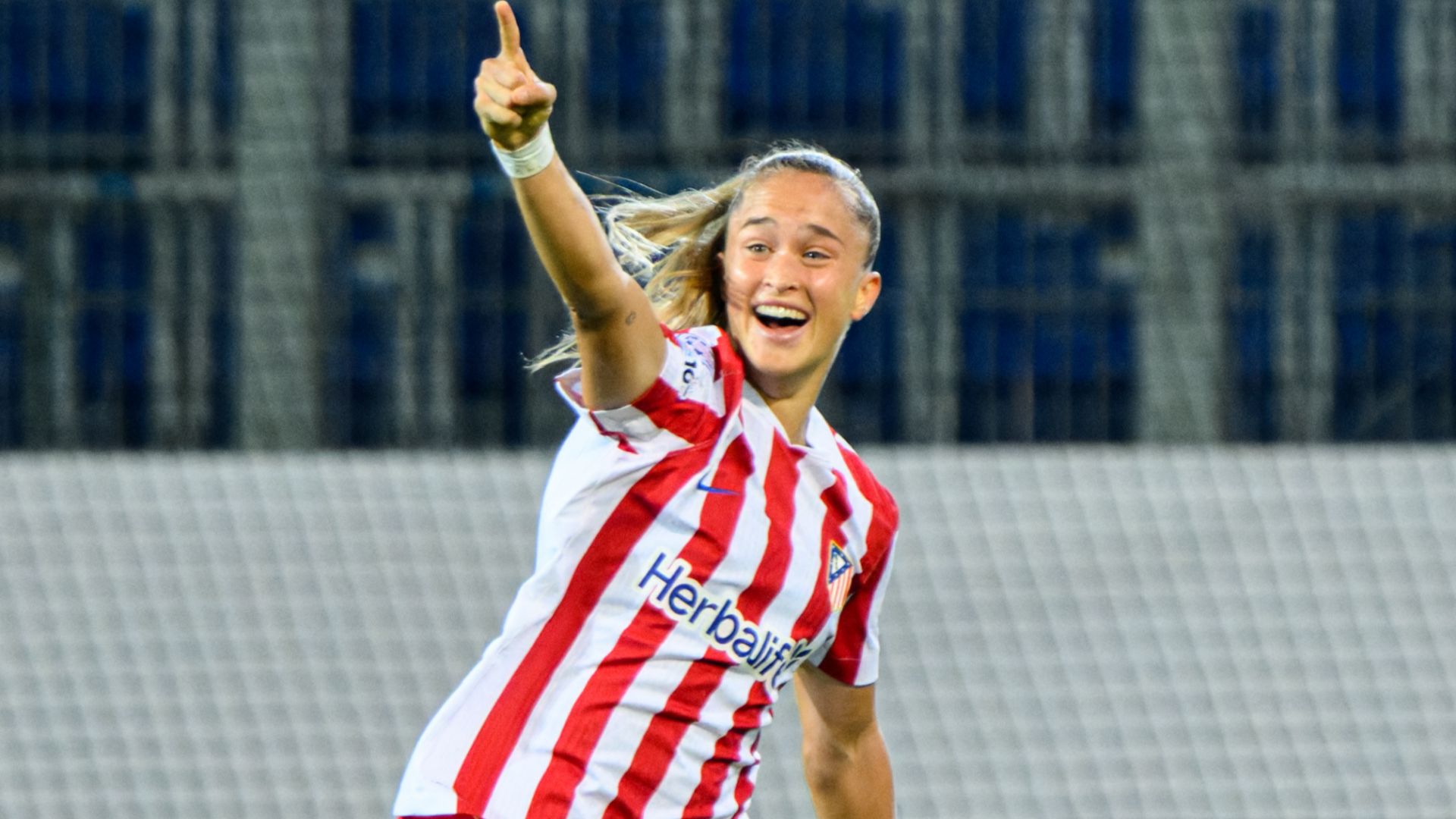 Atletico Madrid’s Andrea Medina Sustains Traumatic Brain Injury in Women’s Champions League Match, with Positive Condition Update Provided