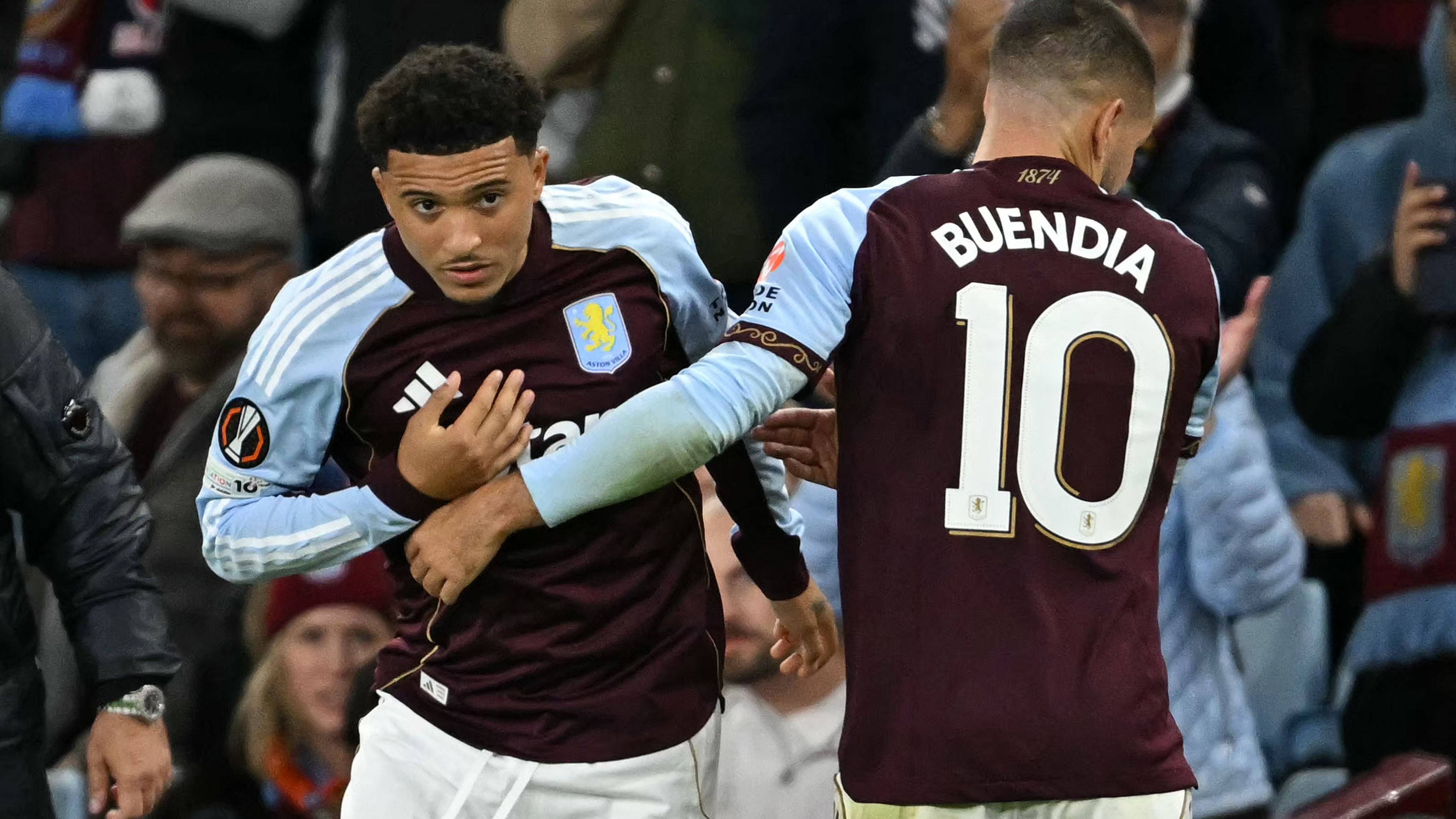 Borussia Dortmund Monitors Jadon Sancho’s Potential Return Ahead of January Transfer Window