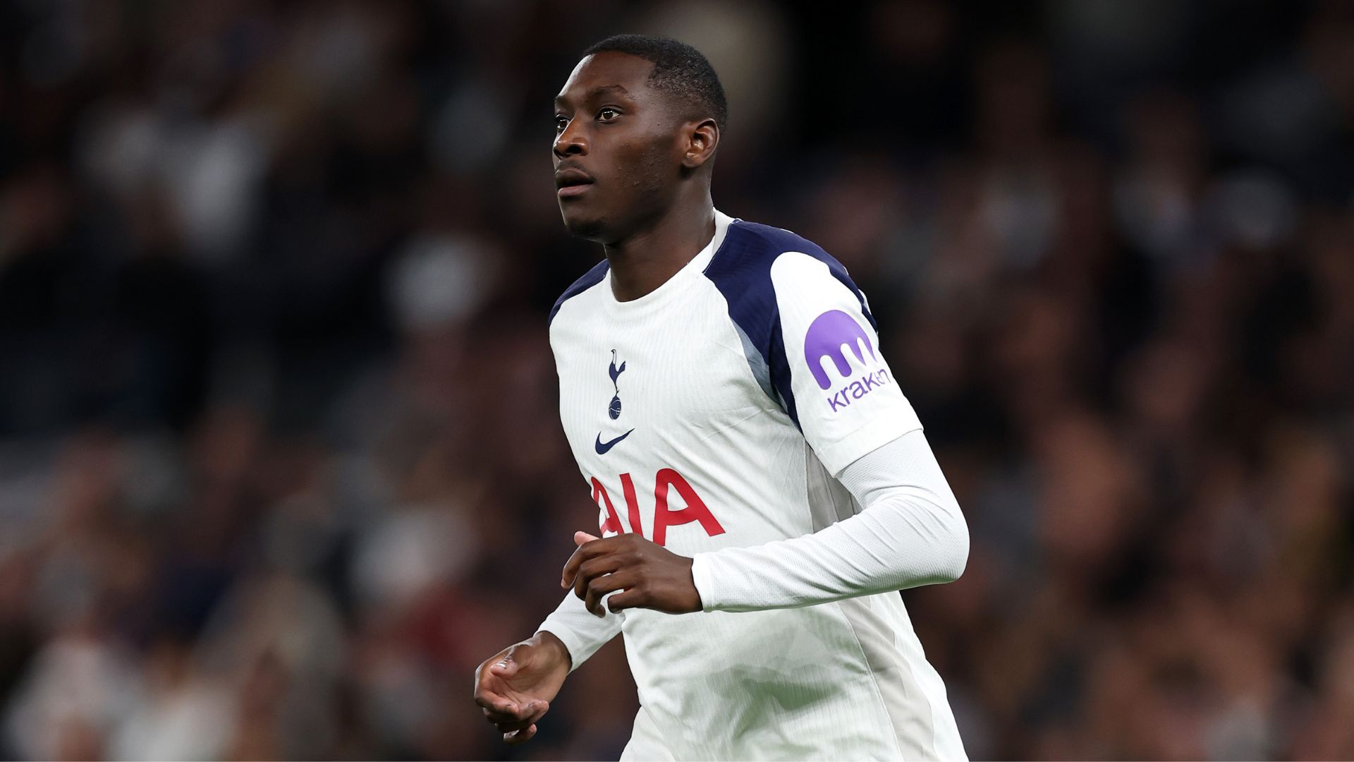 Randal Kolo Muani Sustains Fractured Jaw in Incident with Harry Maguire During Tottenham Hotspur’s Draw Against Manchester United