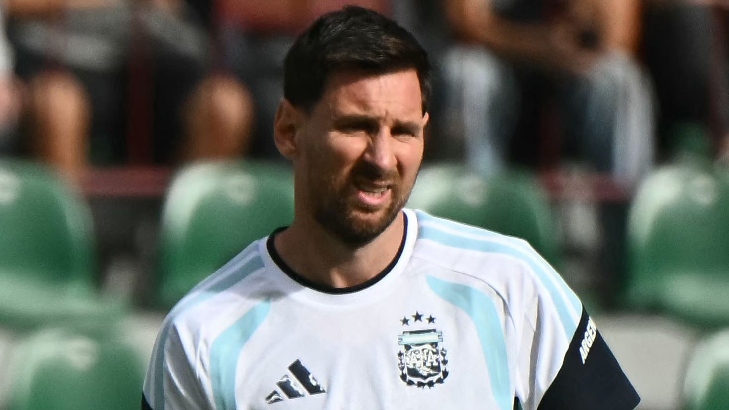 Lionel Messi Impressed by 20,000 Fans Filling Stands for Inter Miami Star’s Training at La Liga Club with Argentina Team
