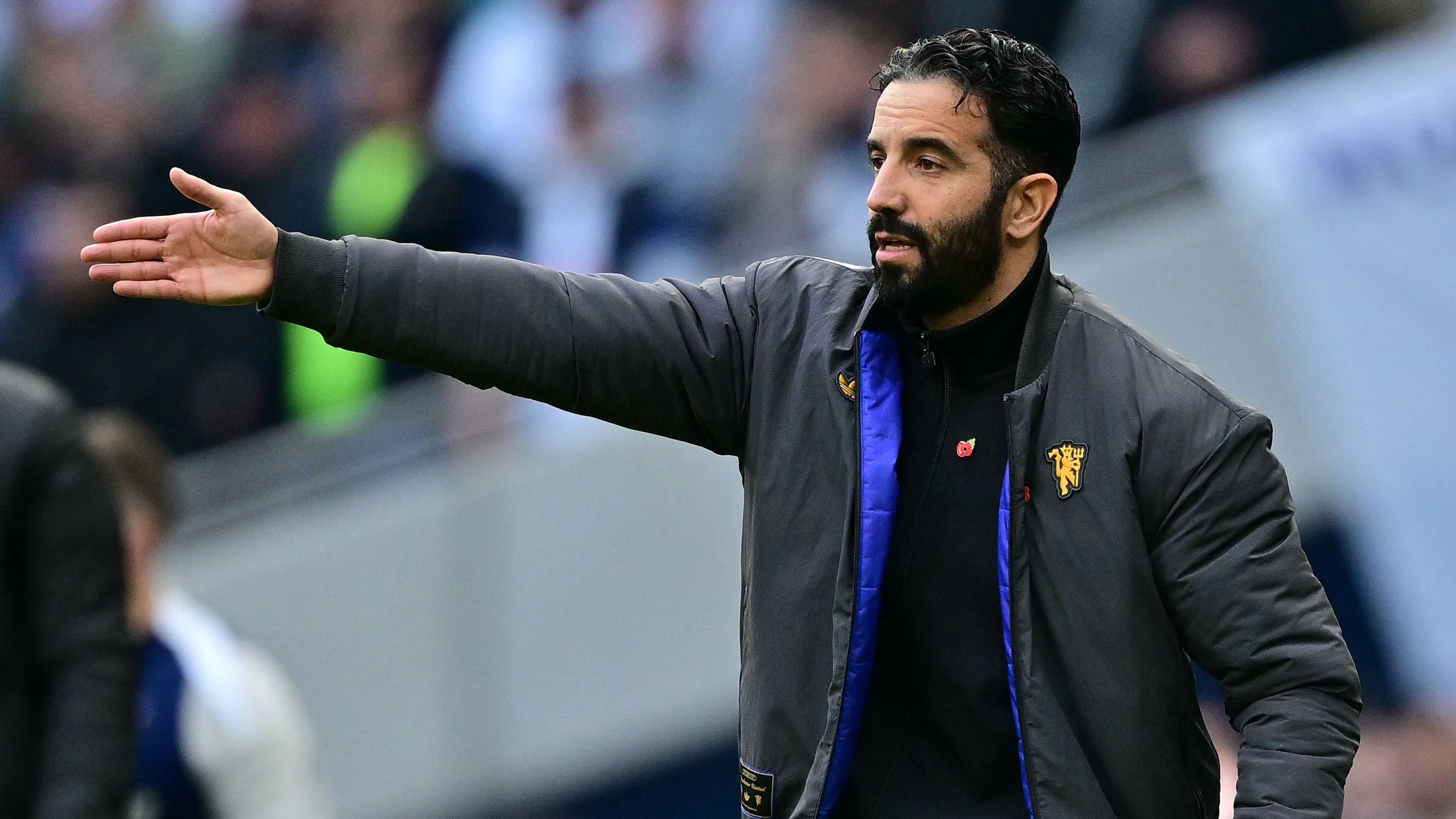 Manchester United Targets Dutch Prodigy to Address Midfield Challenges Amid Premier League Competition