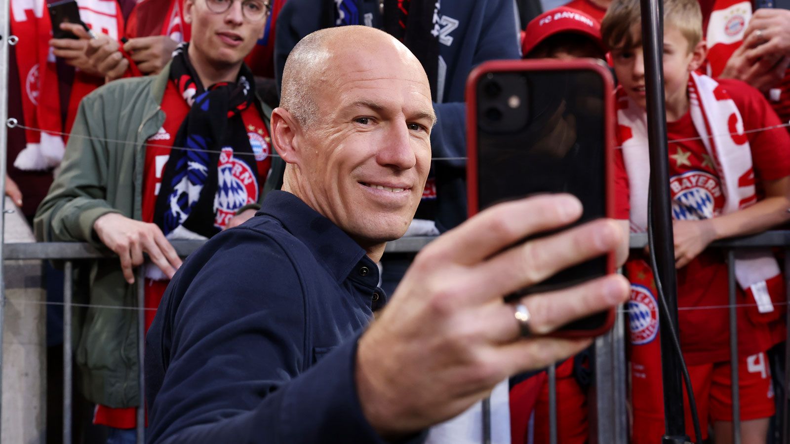 Real Madrid and Chelsea Legend Transitions to New Career, Aiming for Zlatan Ibrahimovic-Level Impact