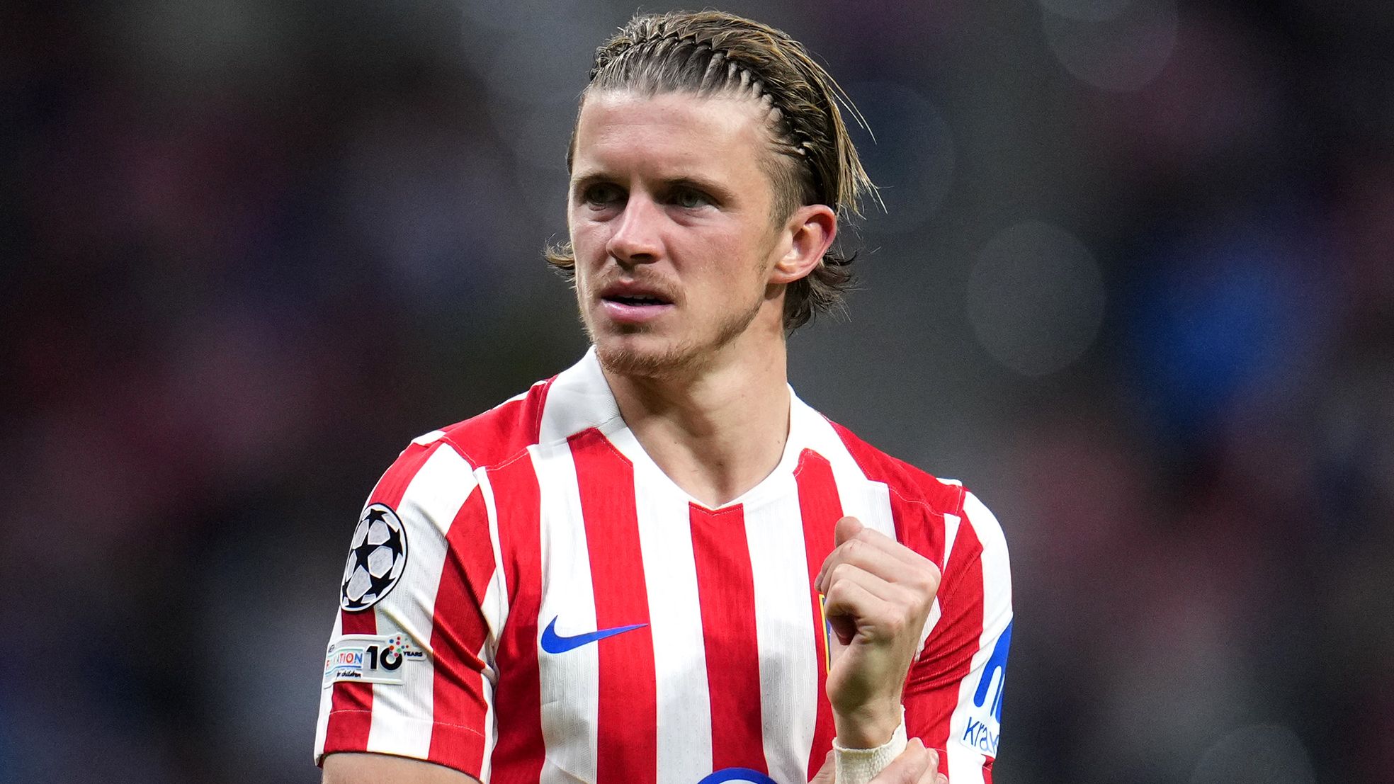 Manchester United Discovers Current Valuation for Long-Term Target Poised as Casemiro Replacement in Key Midfield Position