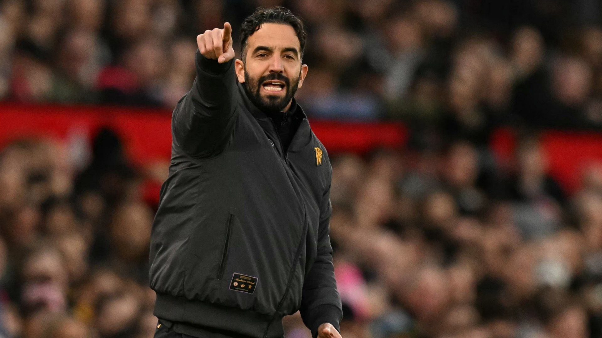 Ruben Amorim to Consult Manchester United Legends, Including Eric Cantona and David Beckham, to Advance Squad Rebuild