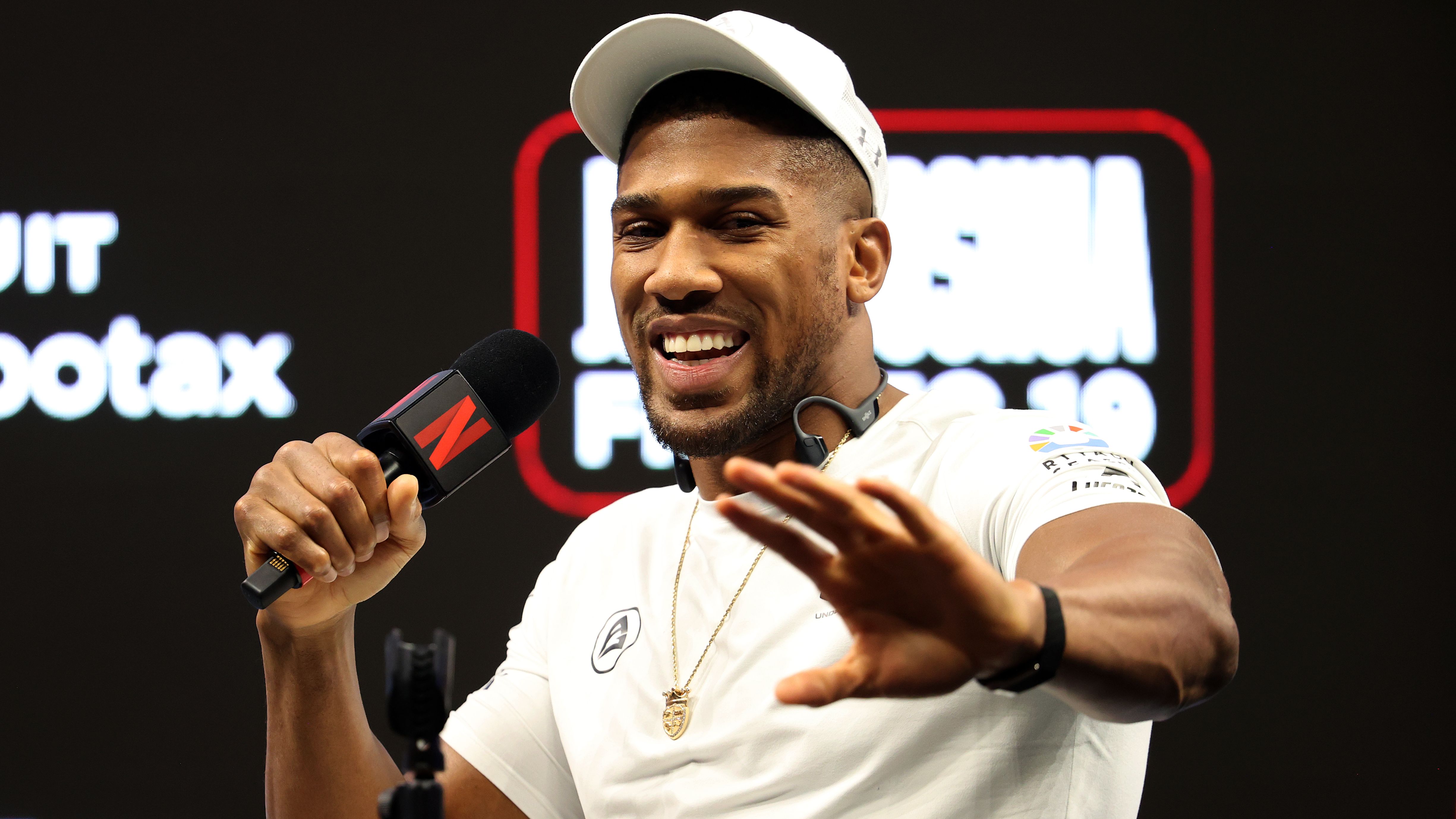 Anthony Joshua Provides Candid Advice to Jude Bellingham Amid Media Scrutiny