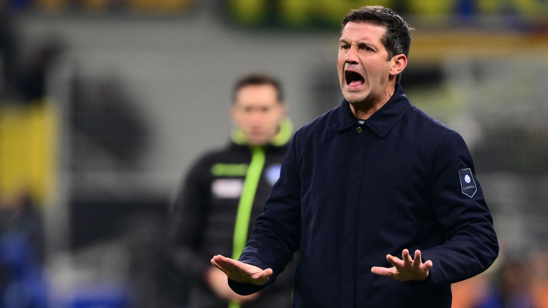 Inter Coach Backs Sommer and Defends Martinez Substitution Amid Milan Derby Defeat