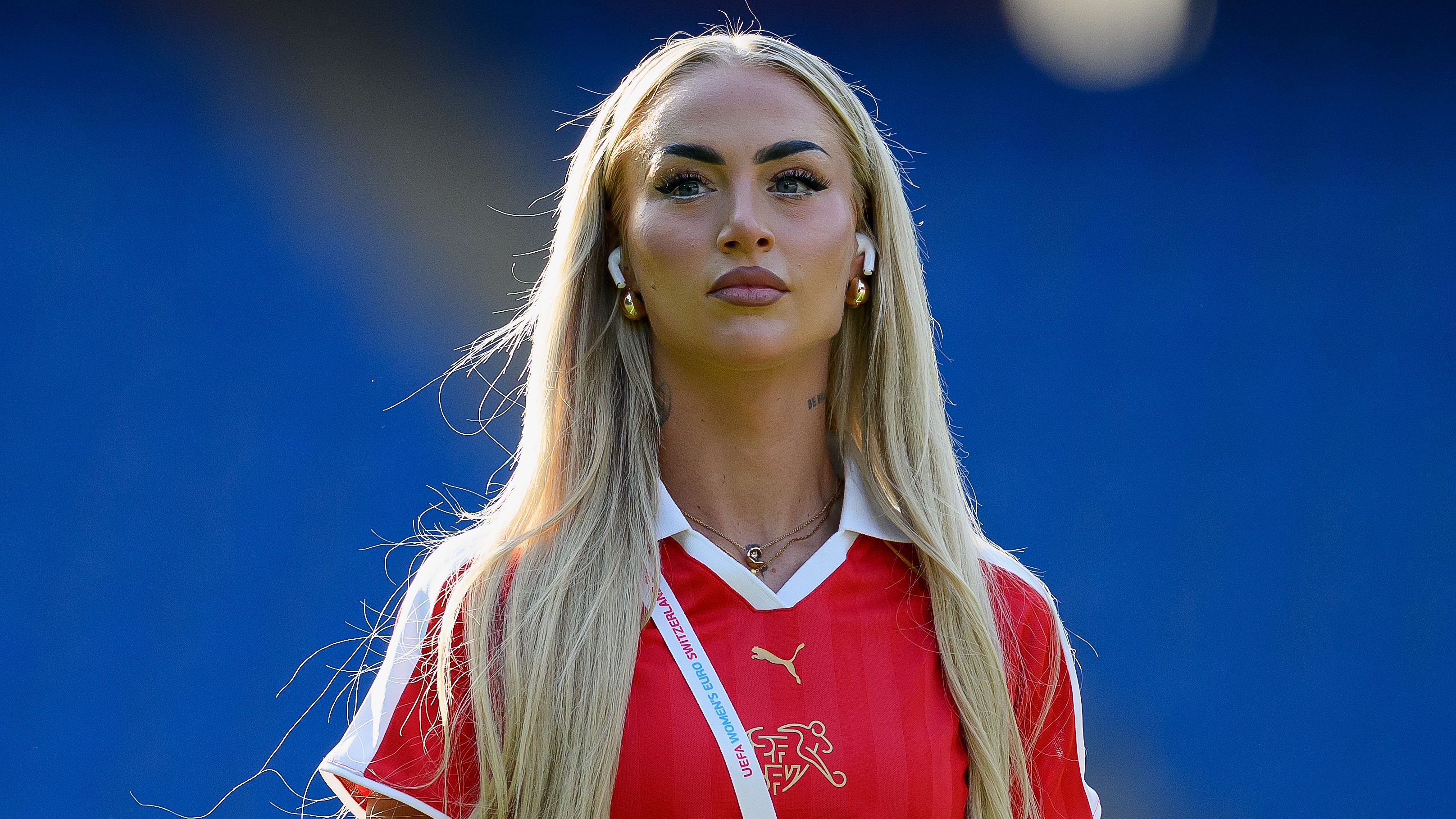 Alisha Lehmann Identifies Chelsea Star as Her Greatest Opponent and Discloses Her Preference Between Winning the World Cup or the Ballon d’Or