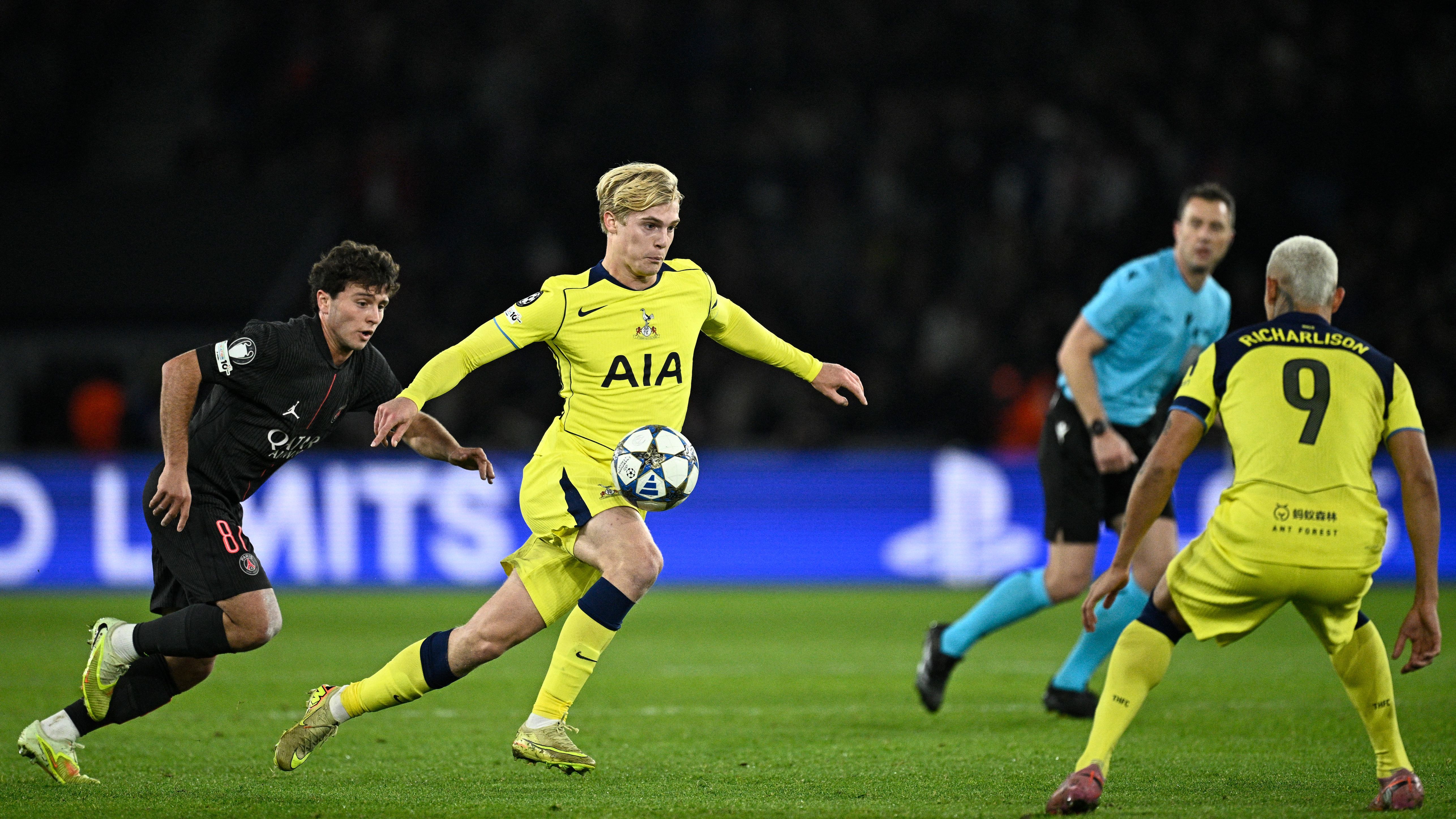 Tottenham Player Ratings vs. PSG: Kolo Muani’s Outstanding Performance Overshadowed by Crucial Errors from Romero and Sarr in Champions League Encounter
