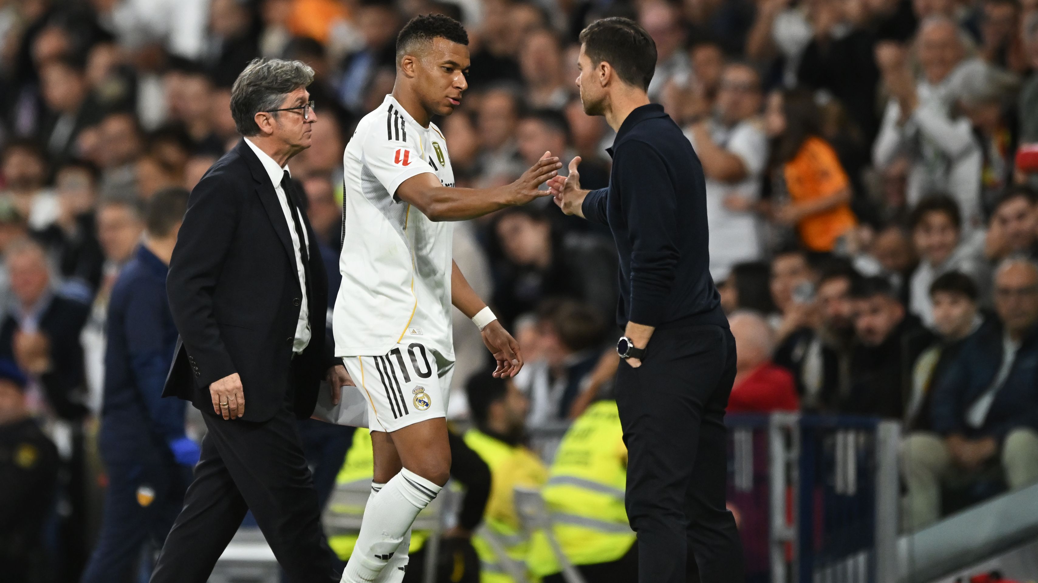 Olympiacos Manager Hails Fightback in Thrilling Seven-Goal UEFA Champions League Clash, with Mbappé and Vinicius Jr. Leading the Charge